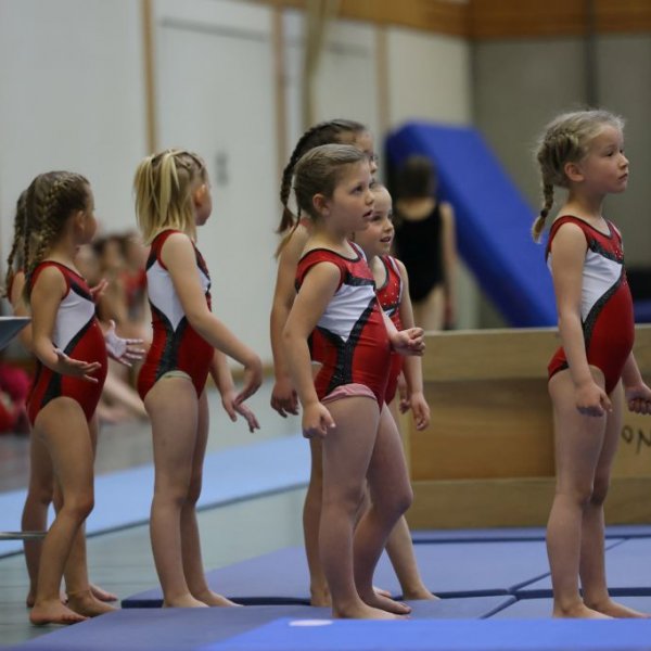 Starker Saisonstart der Turnerinnen