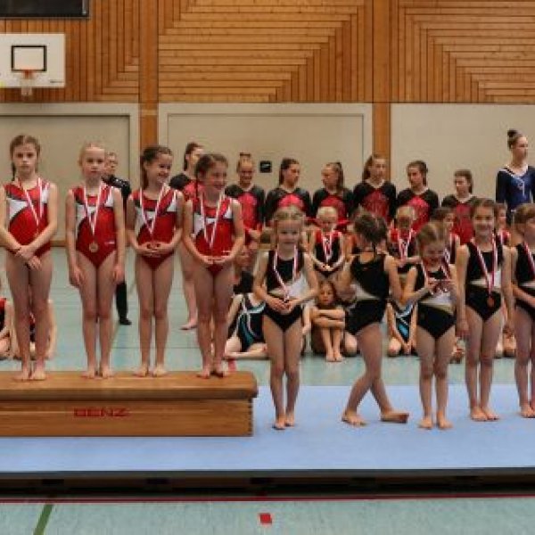 Starker Saisonstart der Turnerinnen