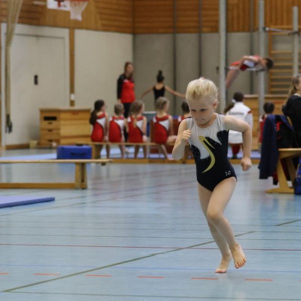Starker Saisonstart der Turnerinnen