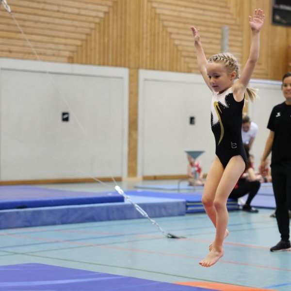 Starker Saisonstart der Turnerinnen