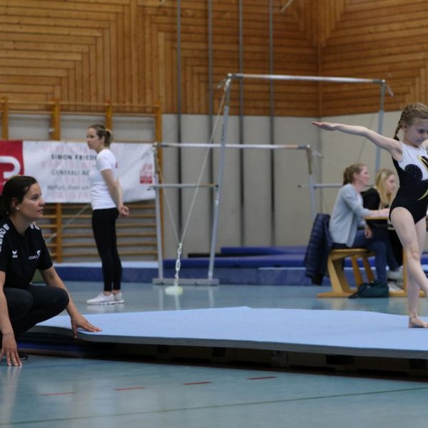 Starker Saisonstart der Turnerinnen