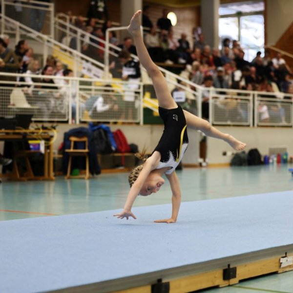 Starker Saisonstart der Turnerinnen