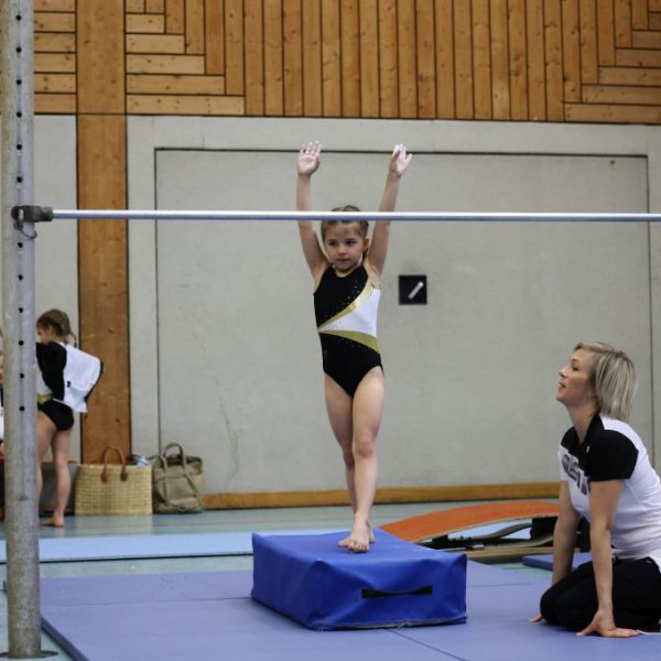 Starker Saisonstart der Turnerinnen