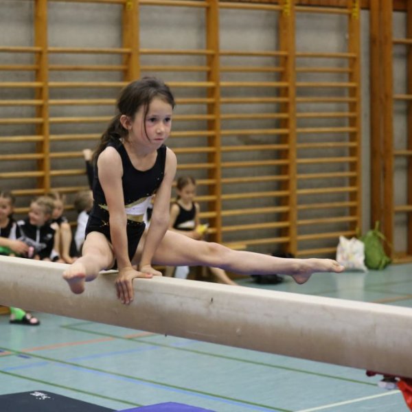 Starker Saisonstart der Turnerinnen
