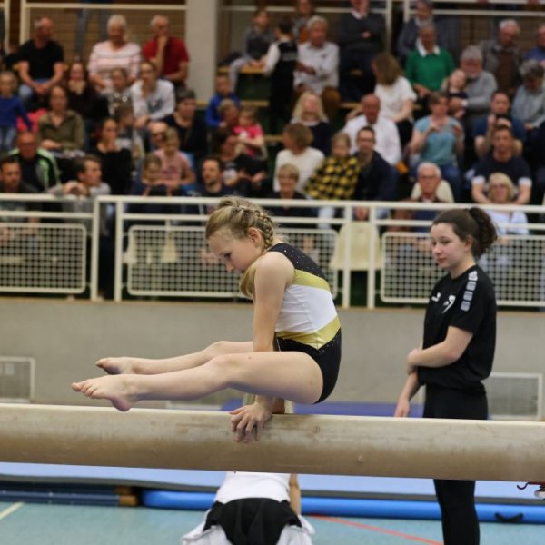 Starker Saisonstart der Turnerinnen
