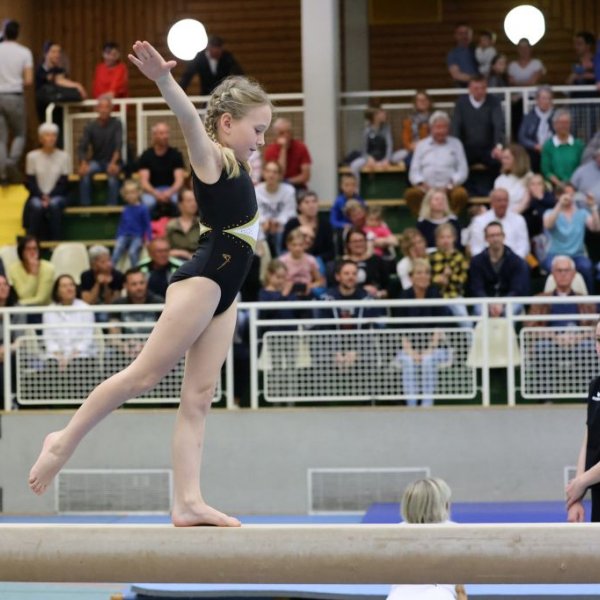 Starker Saisonstart der Turnerinnen