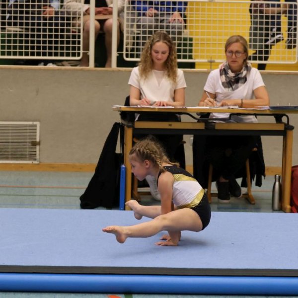 Starker Saisonstart der Turnerinnen