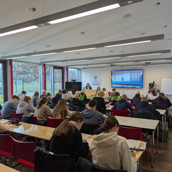 Erfolgreiche zweite Runde der Wertungsrichter*innen Ausbildung im Turn10® 2025+  Programm
