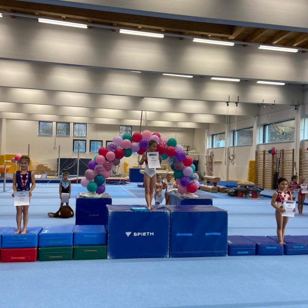 Gymtex Mini Team Cup der Kunstturnerinnen
