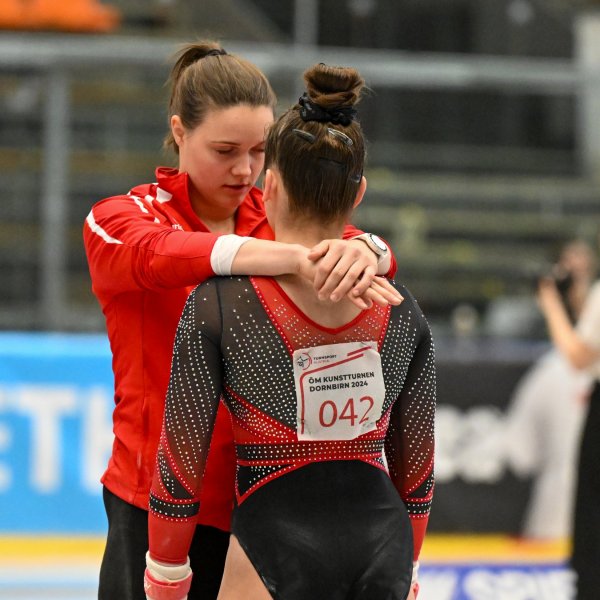 4x Gold für Leni Bohle bei der Kunstturn-Staatsmeisterschaft!