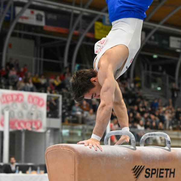 4x Gold für Leni Bohle bei der Kunstturn-Staatsmeisterschaft!